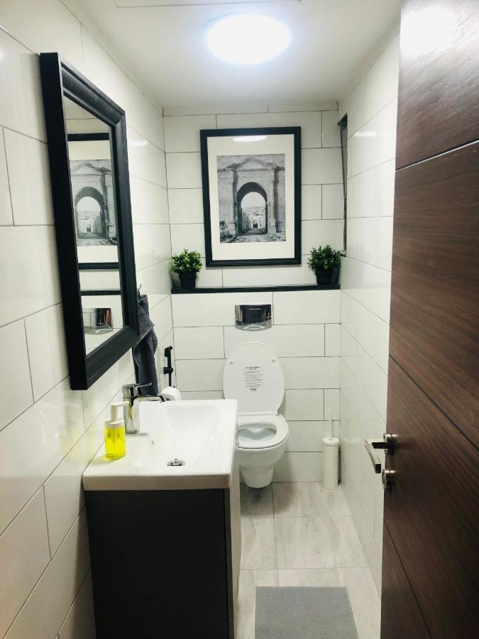 Luxury Apartment In Awesome Location In Amman Eksteriør billede